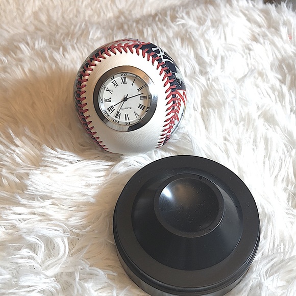 2005 MLB Baseball Clock New York Yankees - Picture 7 of 9